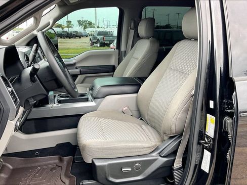 Used 2019 Ford F250 XLT w/ XLT Premium Package AWD/4WD image 18