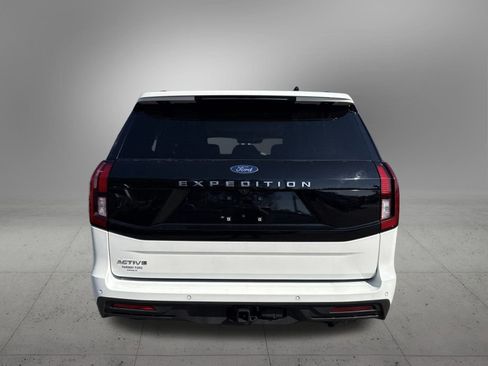 Used 2025 Ford Expedition Active image 8