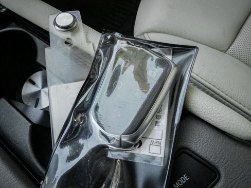 Used 2020 Cadillac XT6 Premium Luxury image 37