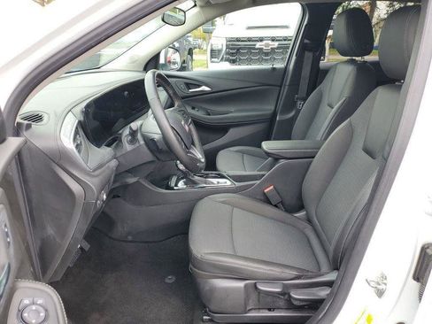 Used 2024 Buick Encore GX Preferred FWD image 5
