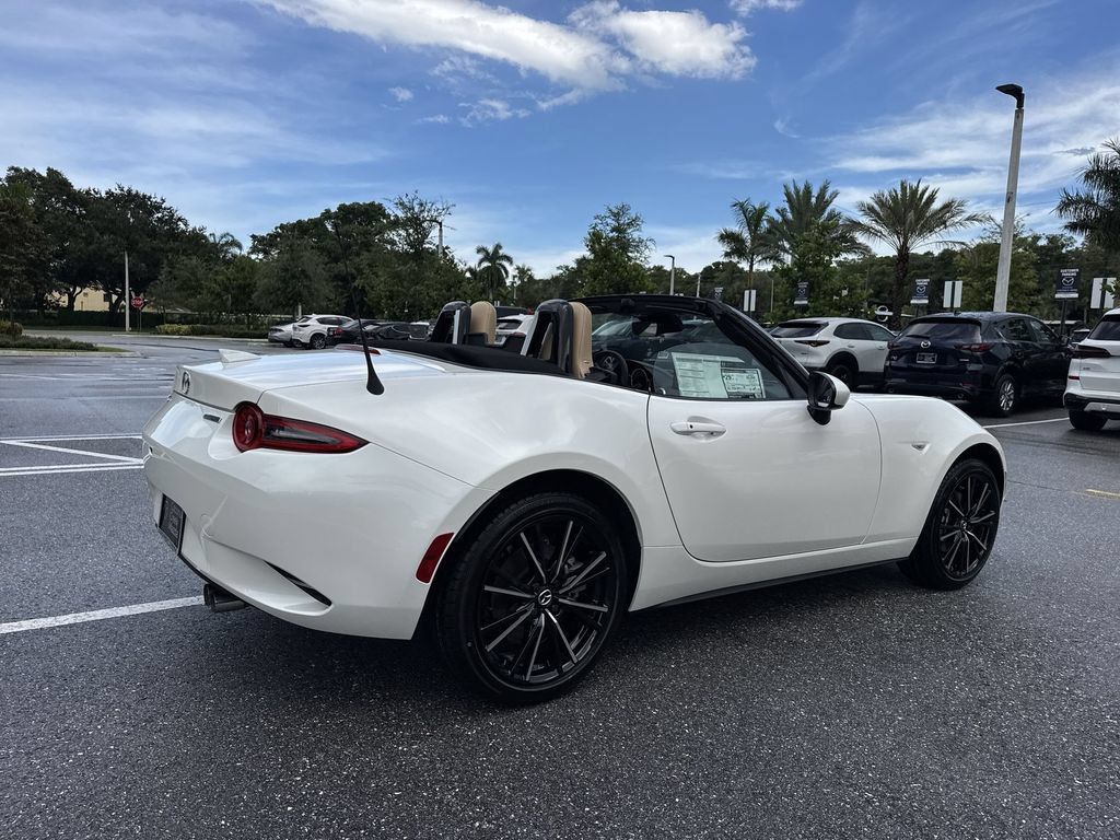 New 2026 MAZDA MX-5 Miata Grand Touring RWD image 24