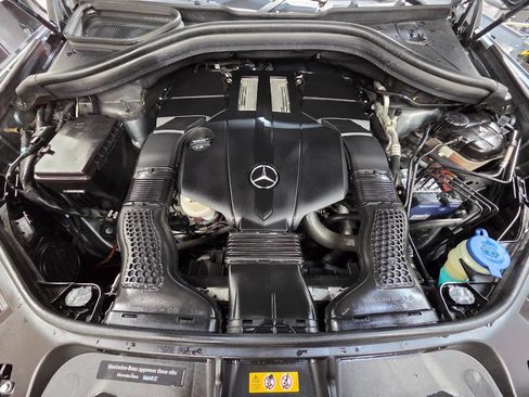 Used 2018 Mercedes-Benz GLS 450 4MATIC image 34