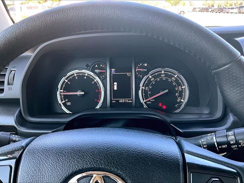 Used 2021 Toyota 4Runner Venture w/ Moonroof Package AWD/4WD image 25