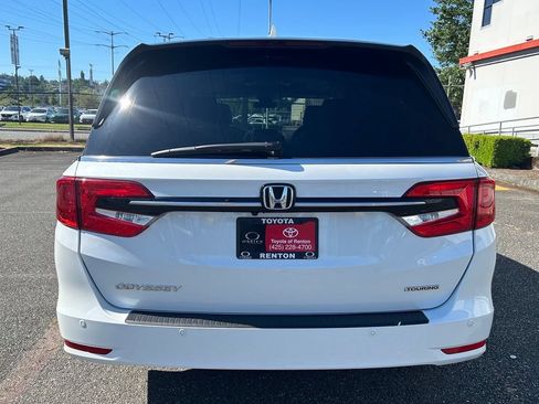 Used 2023 Honda Odyssey Touring image 6