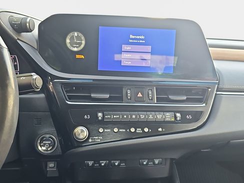 Certified 2023 Lexus ES 300h w/ Premium Package FWD image 22