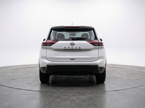 Used 2025 Nissan Rogue SV image 7