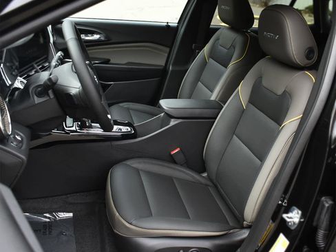 New 2026 Chevrolet Trax ACTIV w/ Sunroof Package image 9