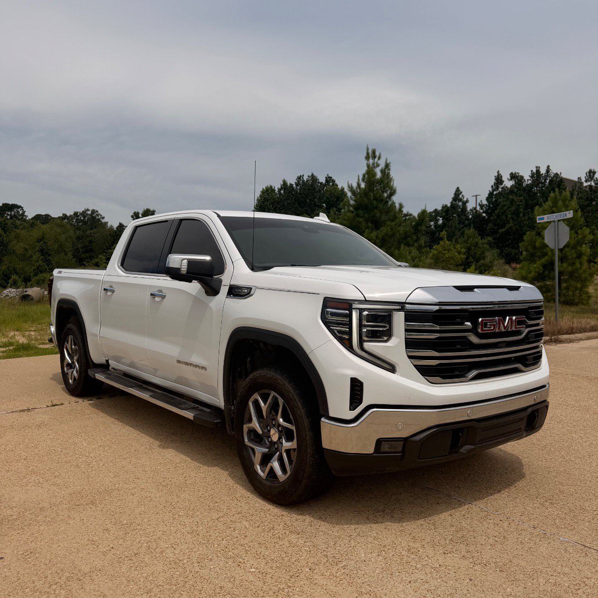 Used 2024 GMC Sierra 1500 SLT w/ SLT Premium Plus Package AWD/4WD image 3
