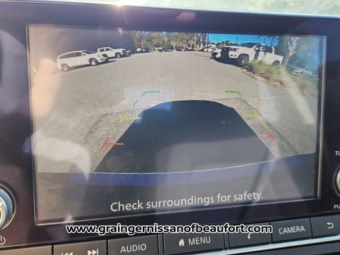 Used 2023 Nissan Altima 2.5 SV image 9