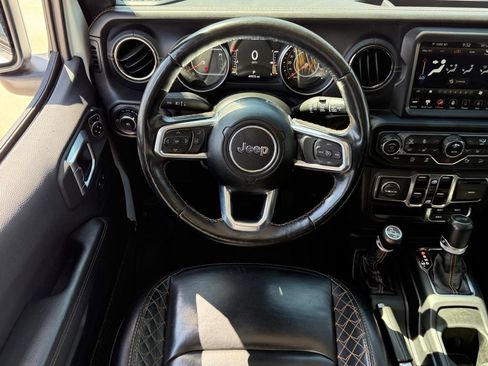 Used 2020 Jeep Wrangler Unlimited Sahara AWD/4WD image 10