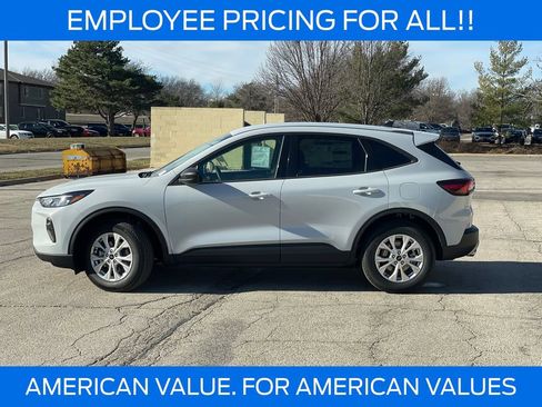 New 2026 Ford Escape Active w/ Cold Weather Package FWD image 2