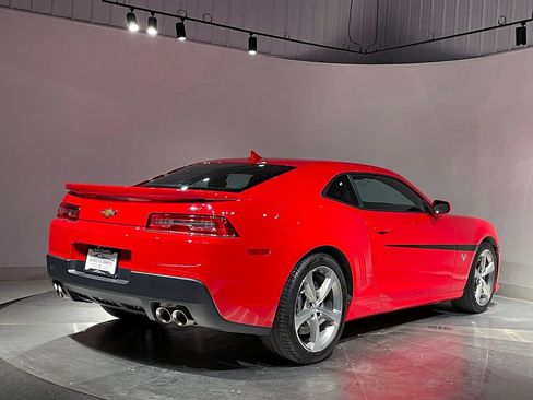Used 2015 Chevrolet Camaro SS w/ Commemorative Special Edition RWD image 30
