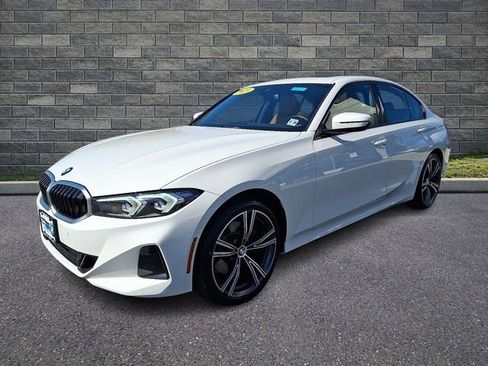 Used 2023 BMW 330i xDrive Sedan w/ Driving Assistance Package AWD/4WD image 3