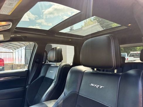 Used 2018 Jeep Grand Cherokee SRT w/ Trailer Tow Group IV AWD/4WD image 22