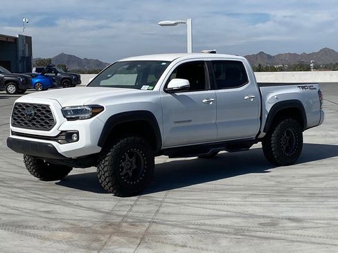 Used 2023 Toyota Tacoma TRD Off-Road w/ Technology Package image 6