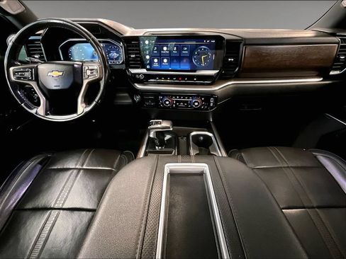 Used 2022 Chevrolet Silverado 1500 High Country w/ High Country Premium Package AWD/4WD image 21