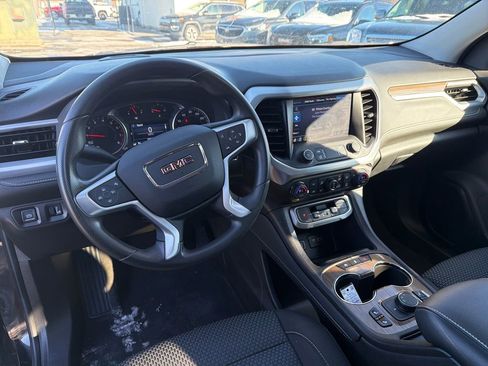 Used 2023 GMC Acadia SLE w/ Driver Convenience Package image 14
