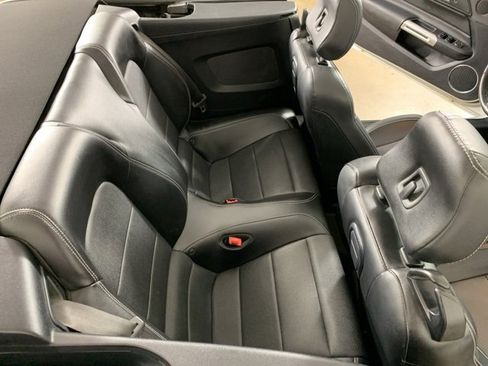 Used 2018 Ford Mustang Premium image 31