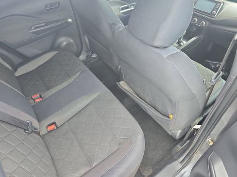 Used 2018 Nissan Kicks S FWD image 11
