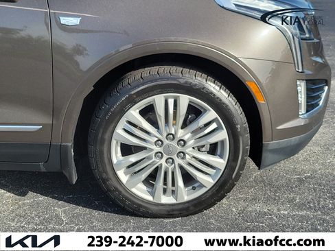 Used 2019 Cadillac XT5 Premium Luxury FWD image 7
