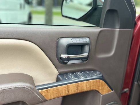 Used 2017 GMC Sierra 1500 SLT w/ SLT Premium Package image 9