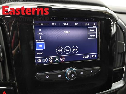 Used 2021 Chevrolet Traverse LS AWD/4WD image 18