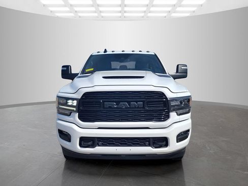 Used 2024 RAM 3500 Limited AWD/4WD image 7