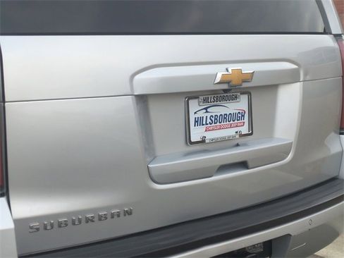 Used 2016 Chevrolet Suburban LT image 26