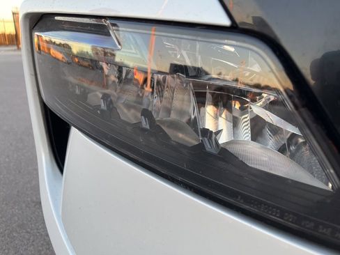 Used 2024 Nissan Rogue SV image 12