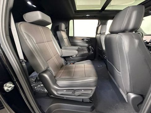 New 2026 Chevrolet Suburban High Country AWD/4WD image 32