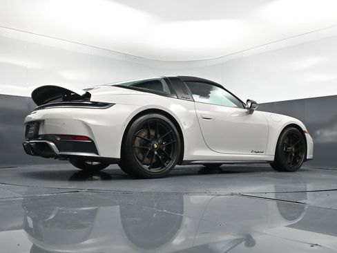 Certified 2026 Porsche 911 Targa 4 GTS AWD/4WD image 25