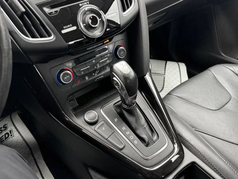 Used 2016 Ford Focus Titanium w/ Titanium Cold Weather Package FWD image 25
