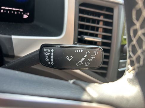 Certified 2023 Volkswagen Atlas SE image 23