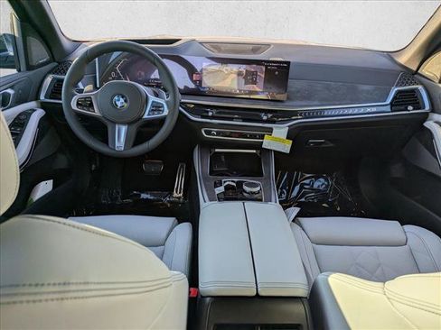 New 2026 BMW X5 xDrive40i w/ M Sport Package image 15