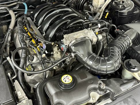 Used 2009 Ford Mustang GT Deluxe image 36