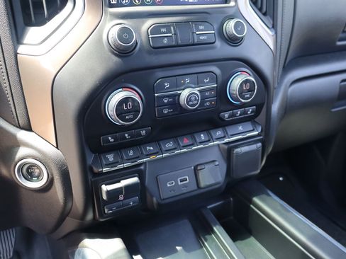 Used 2023 Chevrolet Silverado 3500 High Country AWD/4WD image 21