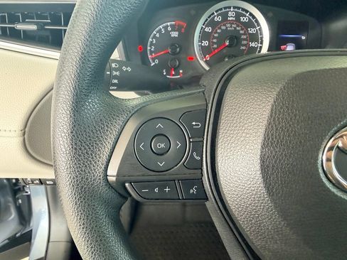 Used 2022 Toyota Corolla Cross L FWD image 19