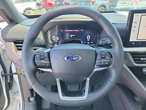 New 2026 Ford Explorer Platinum RWD image 29