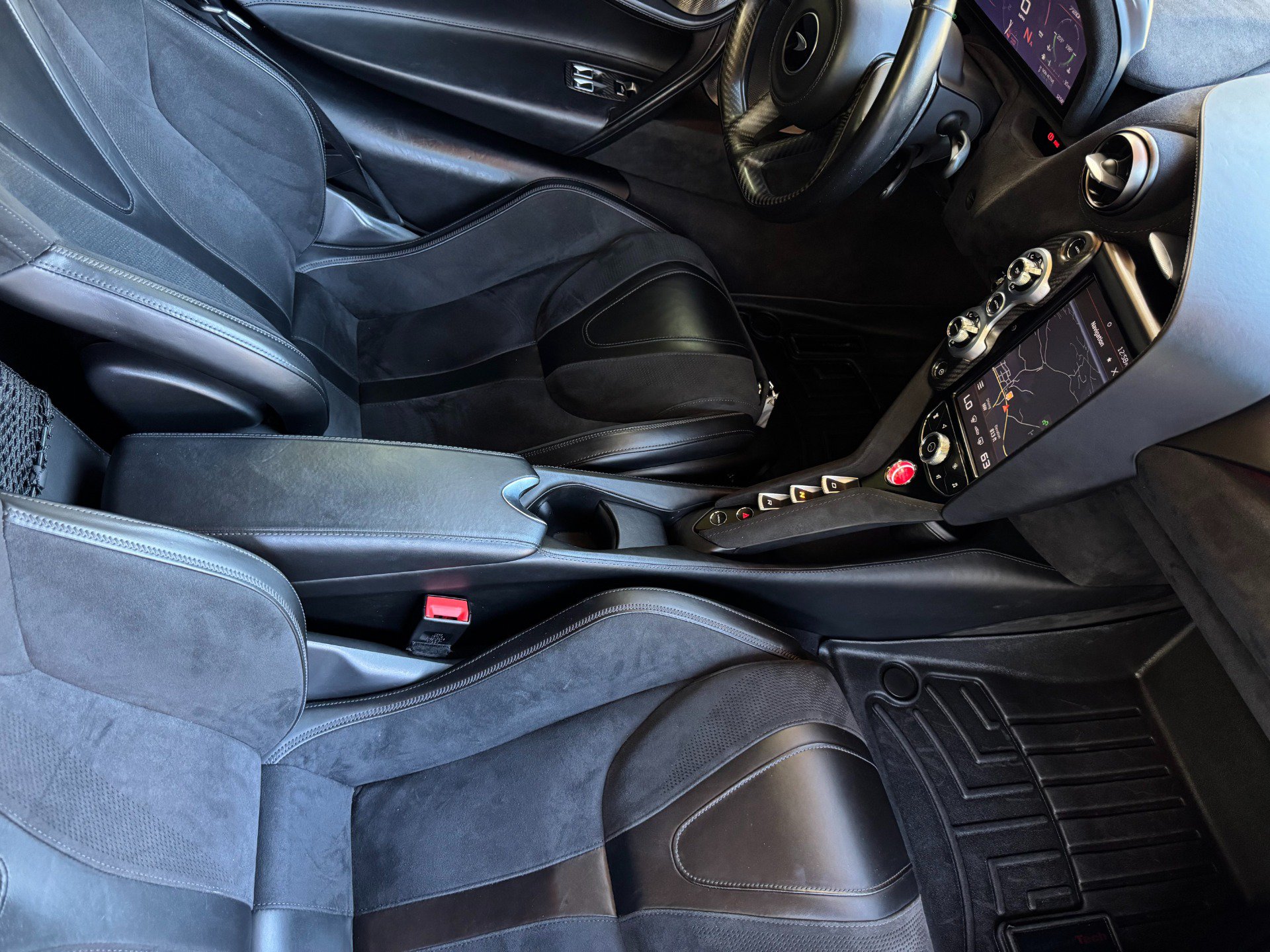 Used 2019 McLaren 720S Performance RWD image 32