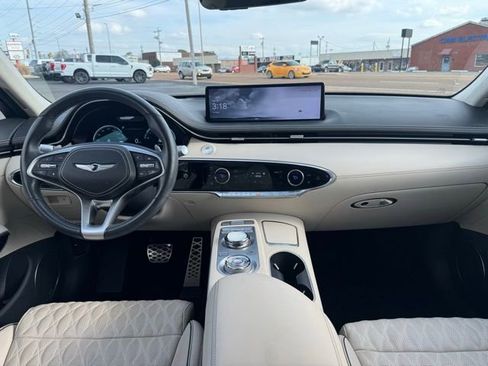 Used 2023 Genesis GV70 3.5T Sport w/ Sport Prestige Package AWD/4WD image 8