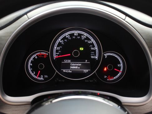 Used 2018 Volkswagen Beetle 2.0T S image 60