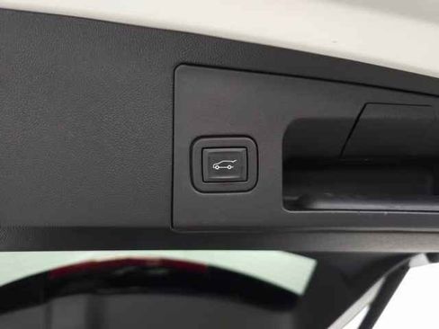 Used 2021 Cadillac XT5 Premium Luxury w/ LPO, Floor Liner Package image 7