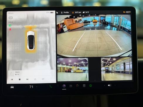 Used 2023 Tesla Model Y AWD image 34