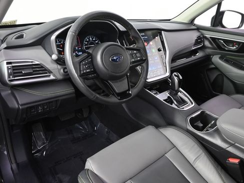 Used 2025 Subaru Outback Onyx Edition AWD/4WD image 11
