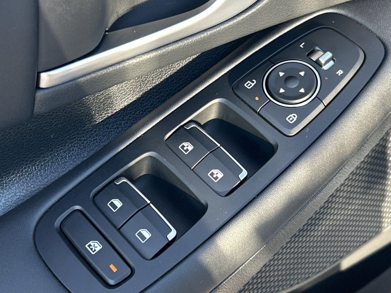 Used 2026 Hyundai Sonata SEL FWD image 18