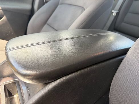 Used 2022 Chevrolet Malibu LT FWD image 30