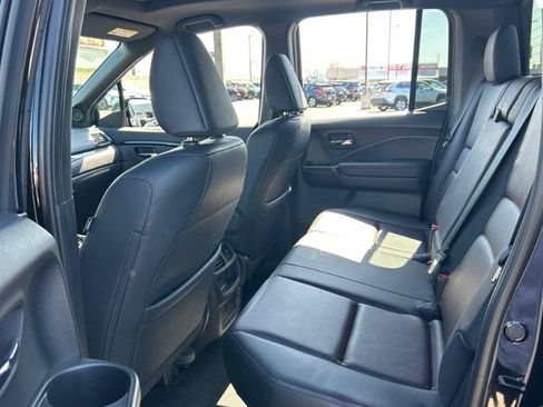 Used 2018 Honda Ridgeline Black Edition image 9