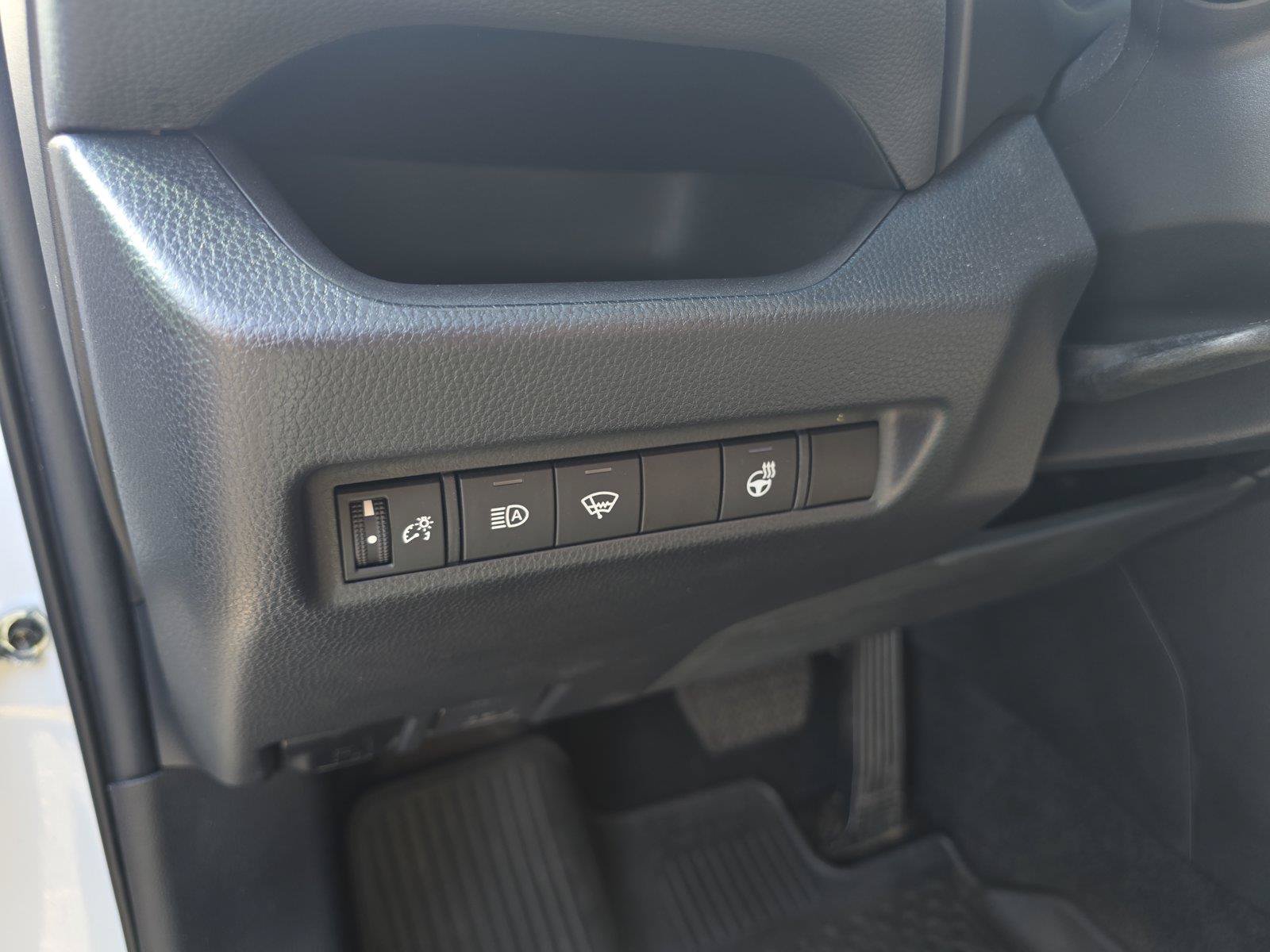 Used 2022 Toyota RAV4 XLE w/ XLE Grade Weather Package FWD image 23