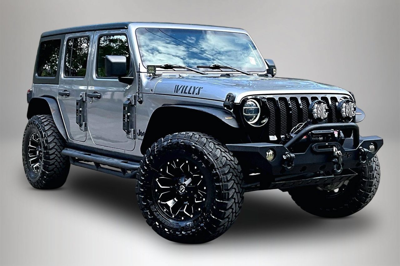 Used 2020 Jeep Wrangler Unlimited Sport AWD/4WD image 2