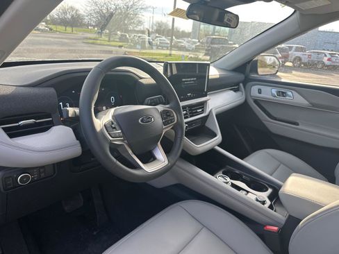 New 2026 Ford Explorer Active AWD/4WD image 13